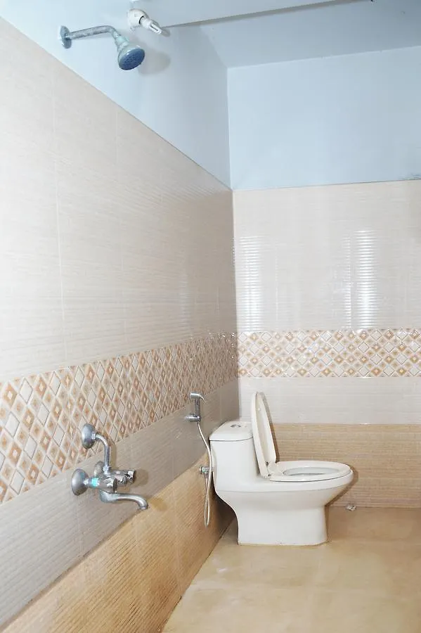 Hotel Royal Nest Vandiperiyar