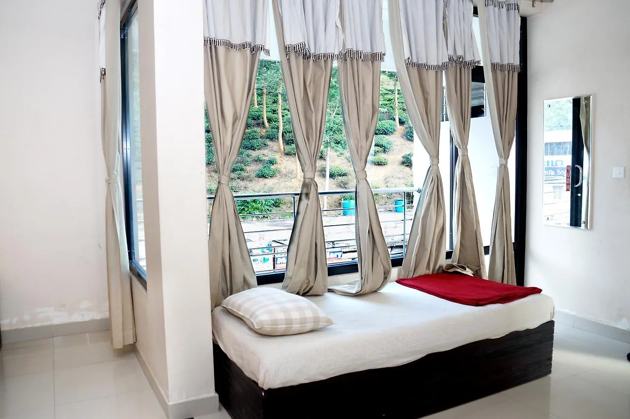 Hotel Royal Nest Vandiperiyar